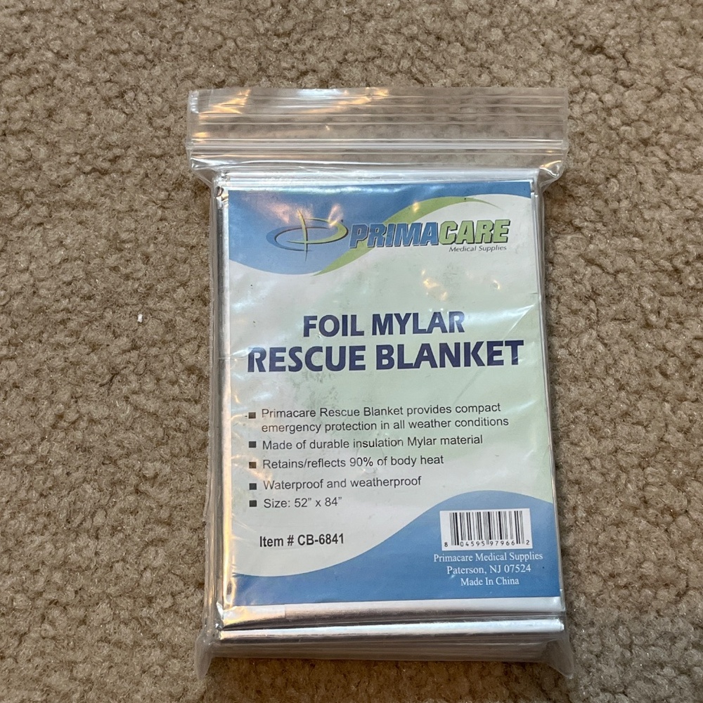 NEW Mylar Foil Rescue Blanket 52”x84” - Picture 5 of 8